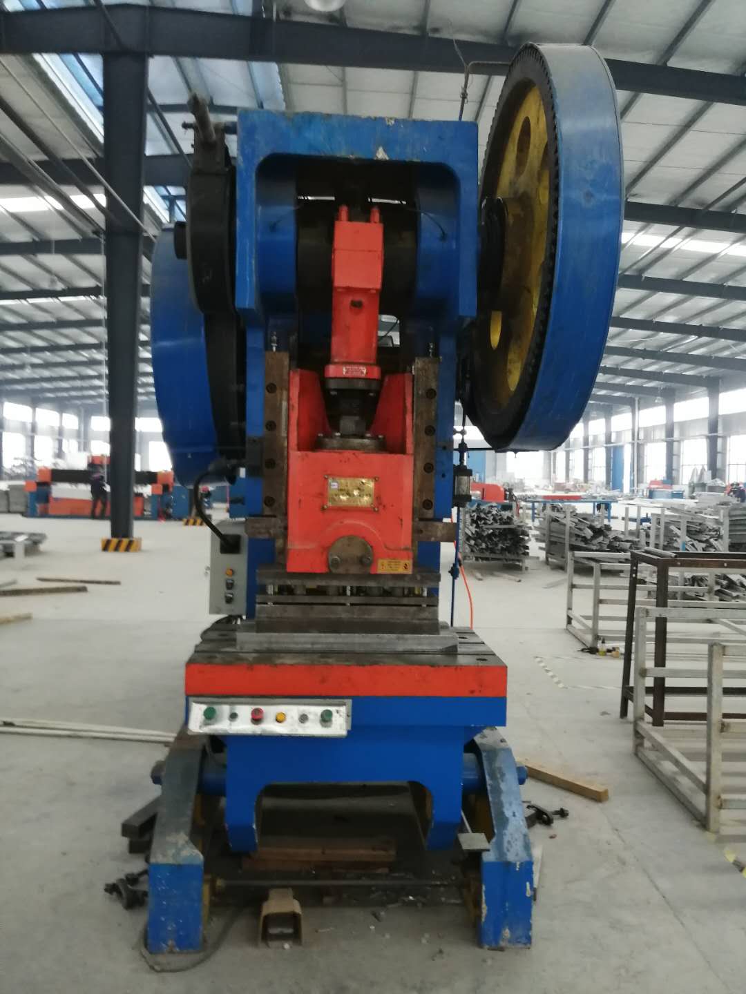 125噸開式壓力機